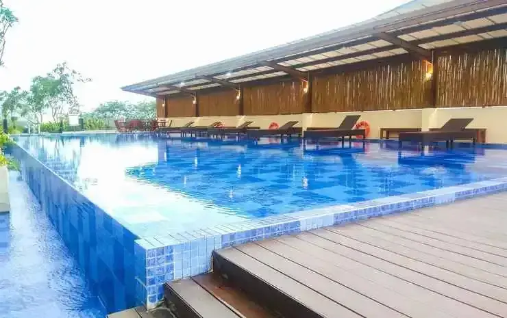 Чикаранг: Elegant and Comfy Studio Azalea Suites Apartment Cikarang