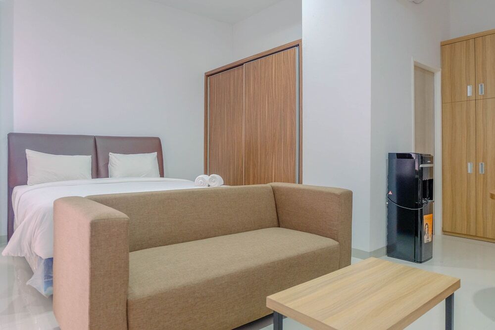 Чикаранг: Deluxe Studio Apartment @ Azalea Suites Cikarang