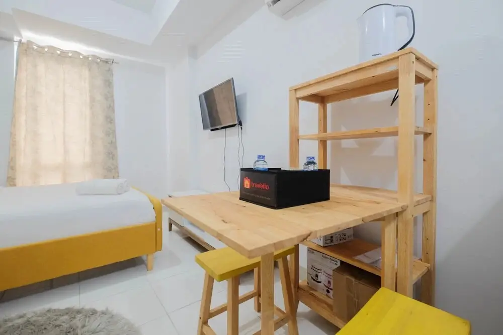 Чикаранг: Minimalist Studio at Azalea Suites Cikarang Apartment