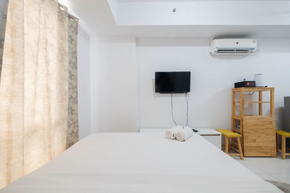 Чикаранг: Minimalist Studio at Azalea Suites Cikarang Apartment