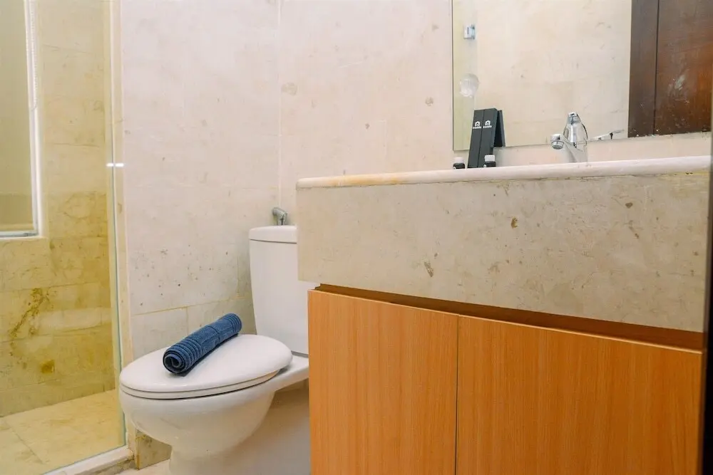 Джакарта: Prime Location and Luxury 2BR The Empyreal Apartment