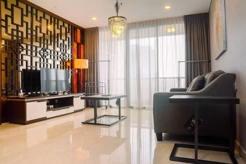 Джакарта: Prime Location and Luxury 2BR The Empyreal Apartment