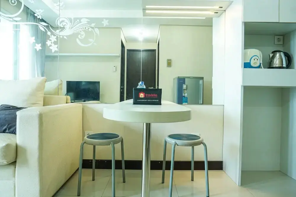 Джакарта: 2Bedroom Sky Terrace Apartment with Pool View