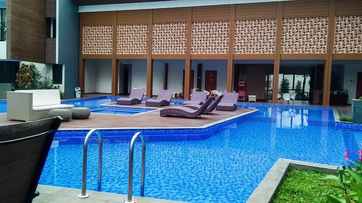 Legok: Fully Furnished 1br at Asatti Apartment