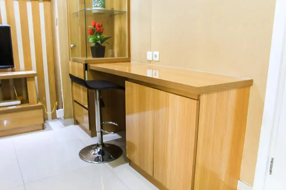 Джакарта: Comfortable and Fully Furnished 1BR Green Pramuka Apartment