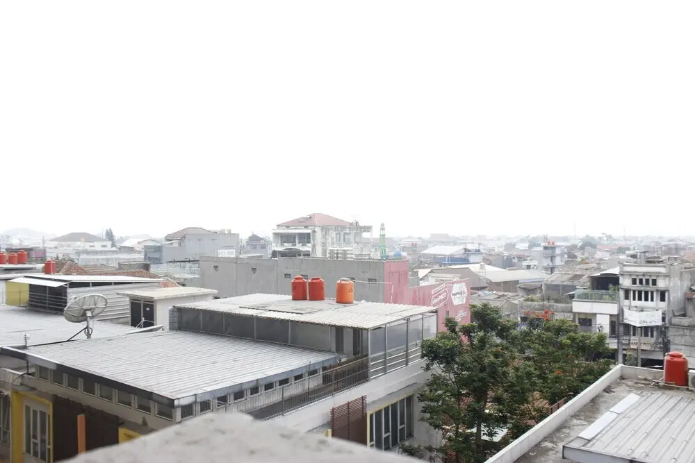Бандунг: Minimalist 3BR Gateway Cicadas Ahmad Yani Apartment