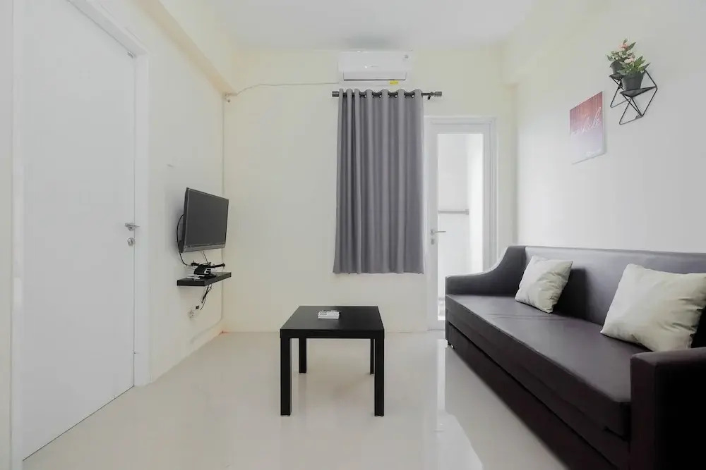 Богор: Cozy 2BR Bogorienze Resort Apartment near Nirwana Residence