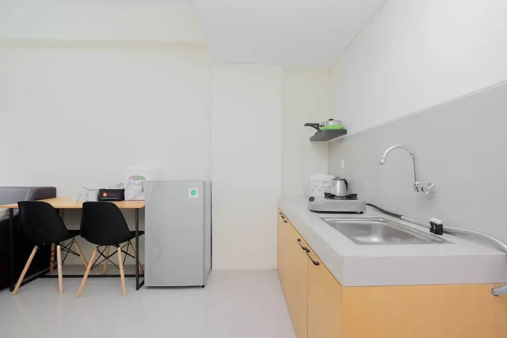 Богор: Cozy 2BR Bogorienze Resort Apartment near Nirwana Residence