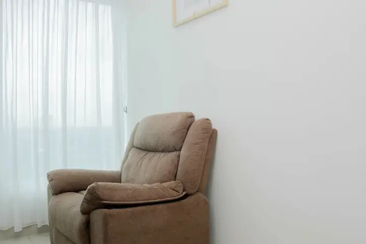 Бекаси: Pleasant and Modern 2BR Grand Kamala Lagoon Apartment