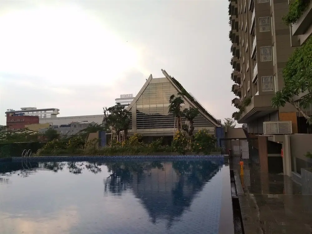 Бандунг: Gorgeous 1Br Apartment At Landmark Residence Near 23 Paskal