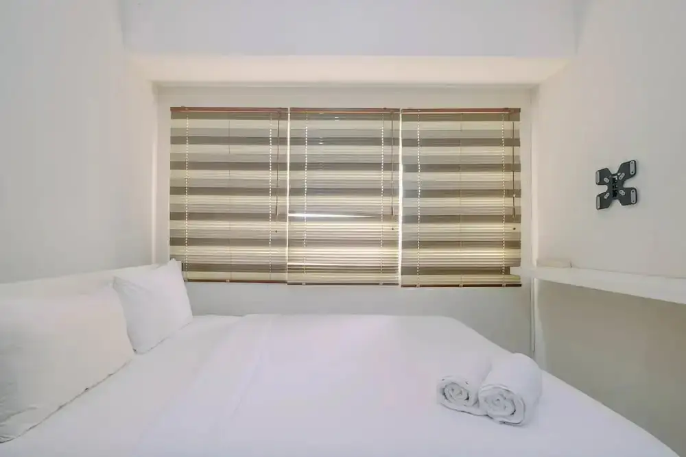 Чикаранг: Minimalist and Posh 1BR The Oasis Cikarang Apartment