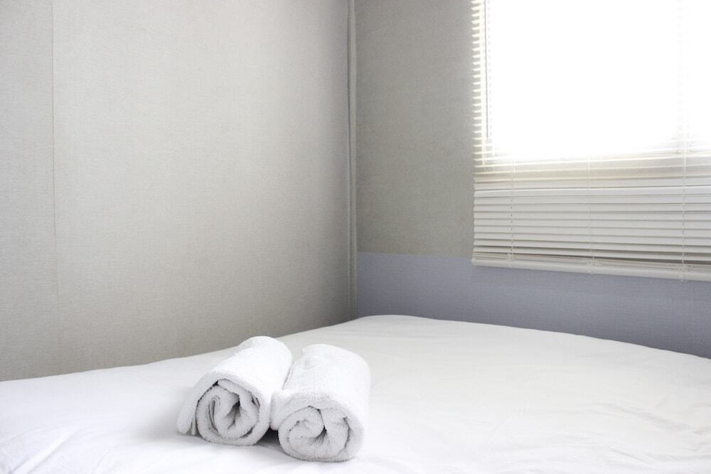 Бандунг: Contemporary 2br the Suites @ Metro Apartment