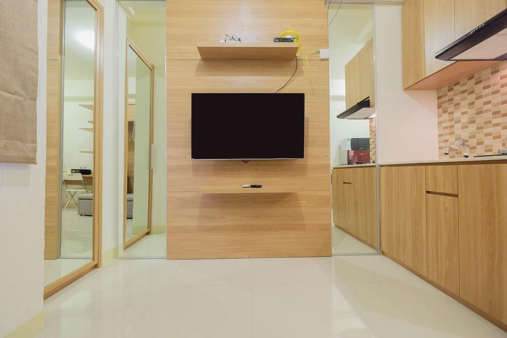 Джакарта: Modern Studio Apartment 26th on Top of Green Pramuka Mall
