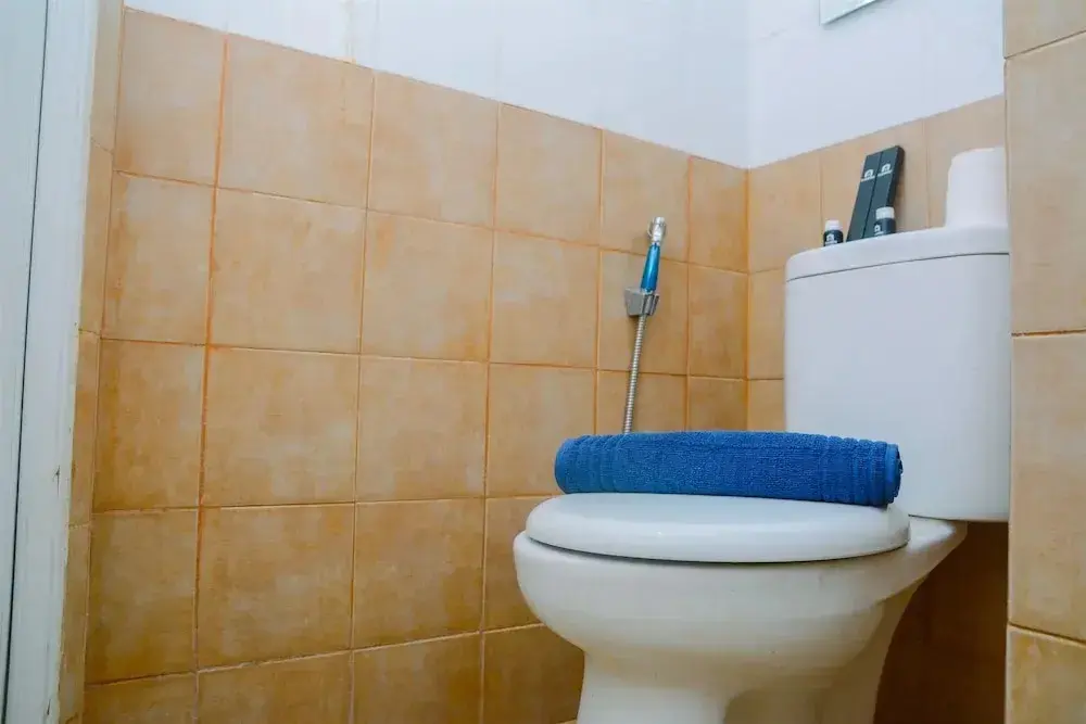 Джакарта: Fully Furnished and Cozy 2BR at Green Pramuka City Apartment