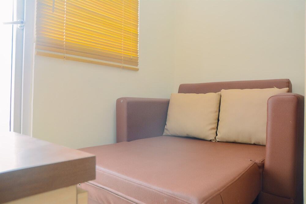 Джакарта: Fully Furnished and Cozy 2BR at Green Pramuka City Apartment