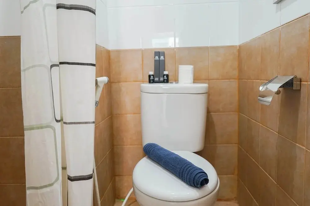 Джакарта: Cozy 2BR for 3 Pax Green Pramuka Apartment