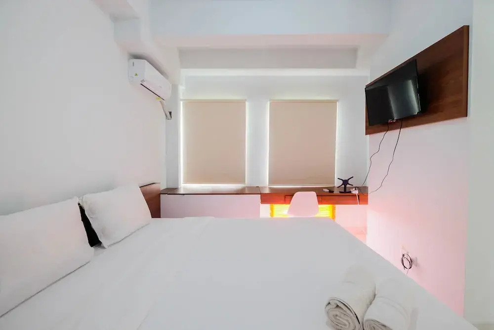 Бекаси: Town View 1BR at Patraland Urbano Apartment