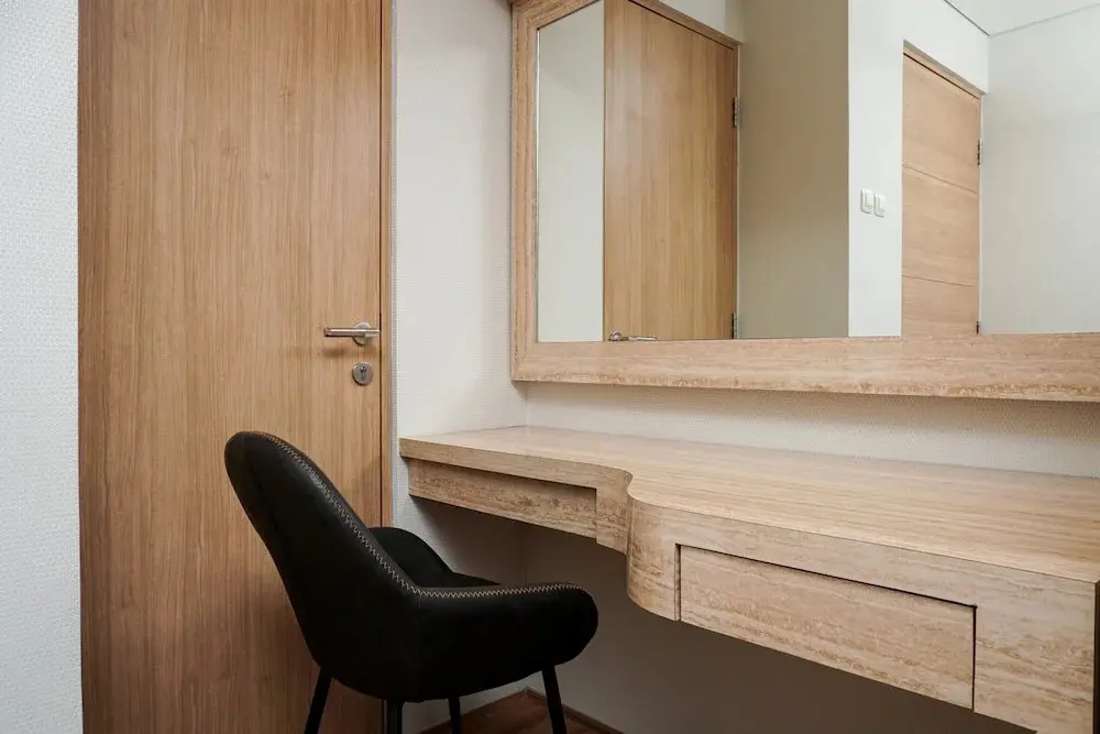 Джакарта: Stunning 2BR Loft Apartment at Maqna Residence
