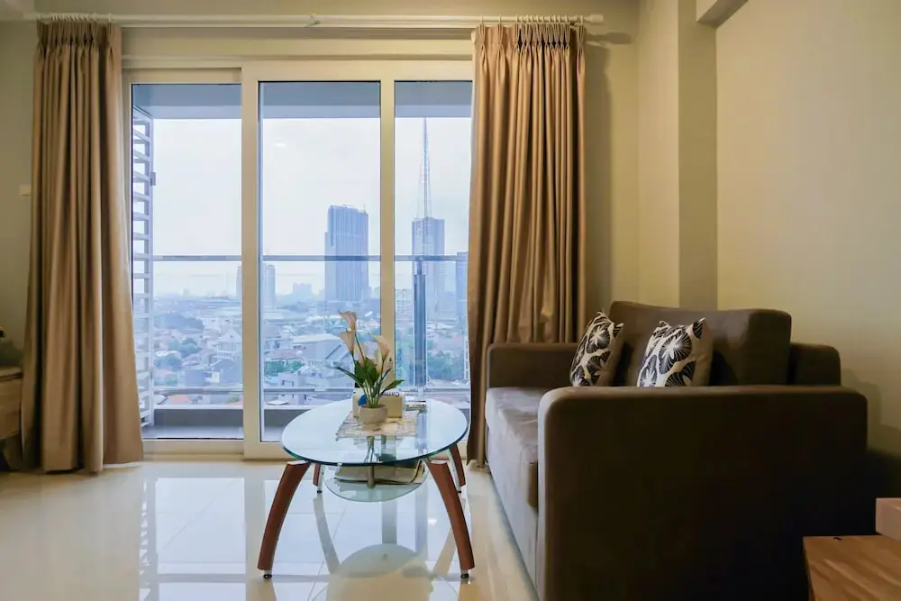Джакарта: Modern 2BR Apartment at Maqna Residence