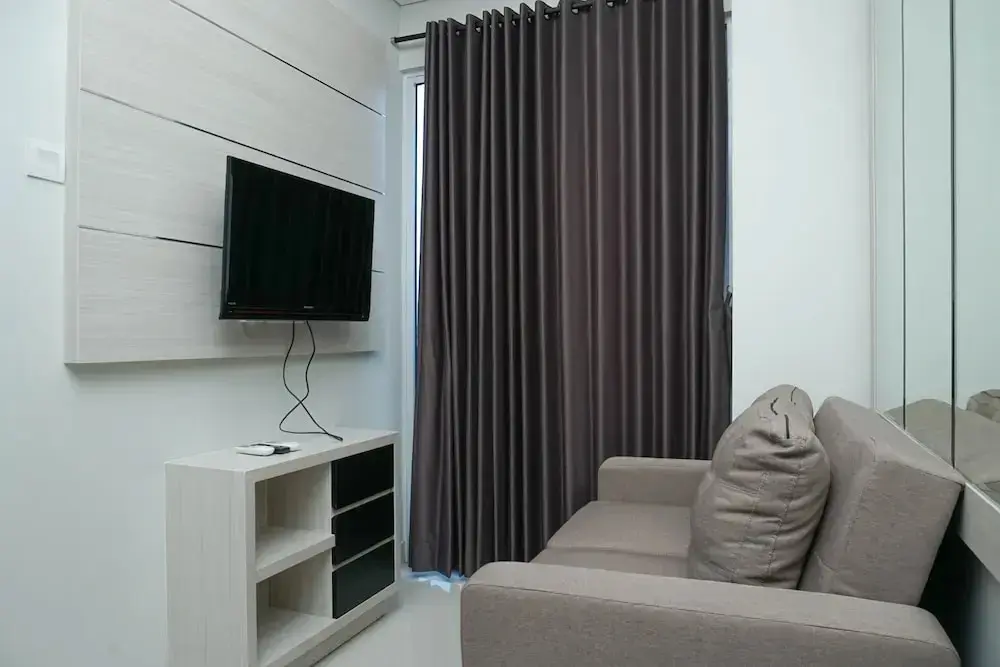 Джакарта: Simple and Minimalist 3BR Apartment at Puri Mansion