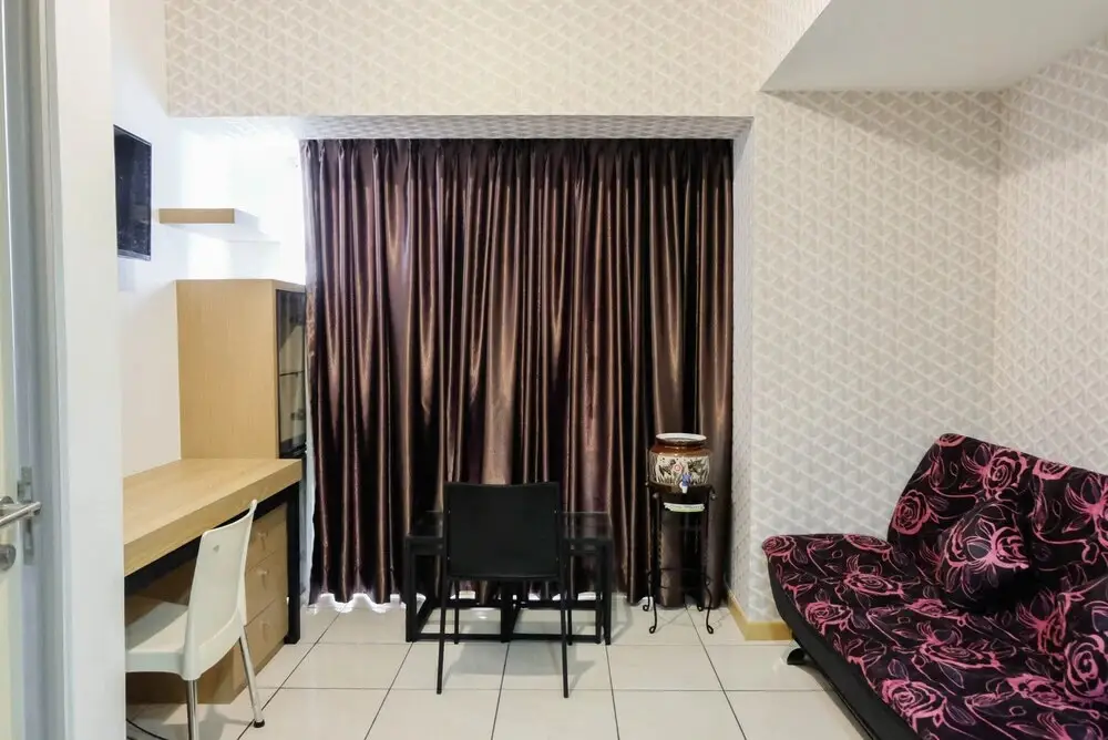 Legok: Homey 1BR Apartment at M-Town Residence
