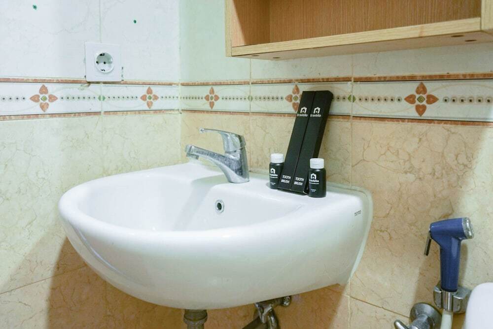 Джакарта: Best Price 3BR Apartment at Mediterania Lagoon Kemayoran By Travelio