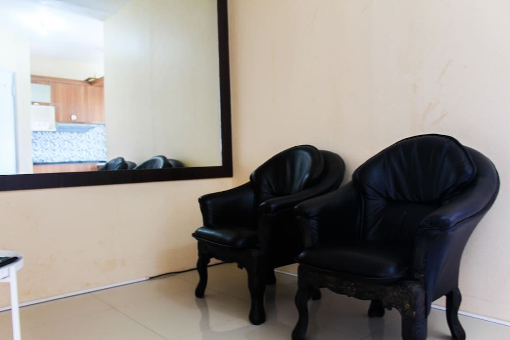 Джакарта: 1BR City View at Green Pramuka Apartment near Mall