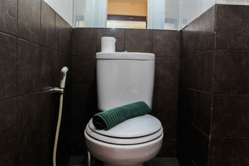 Джакарта: 1BR City View at Green Pramuka Apartment near Mall