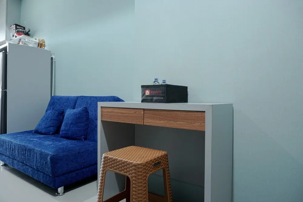 Джакарта: Fully Furnished 1BR Apartment at Vittoria Residence