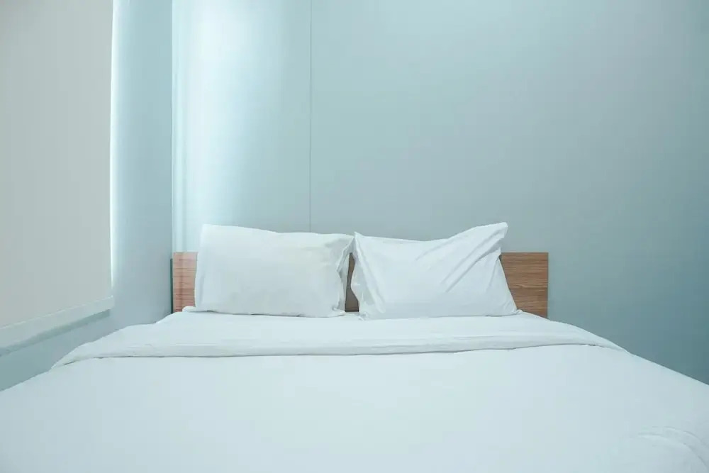 Джакарта: Fully Furnished 1BR Apartment at Vittoria Residence