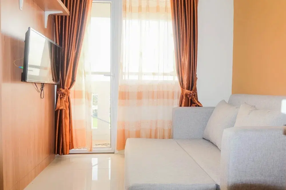 Джакарта: Fully Furnished and Comfortable 2BR Green Pramuka Apartment