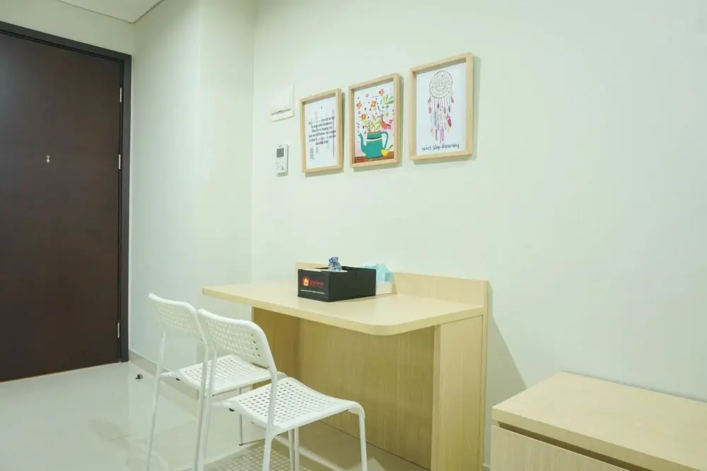 Джакарта: Strategic Location 1BR Apartment @ Puri Mansion near Puri By Travelio