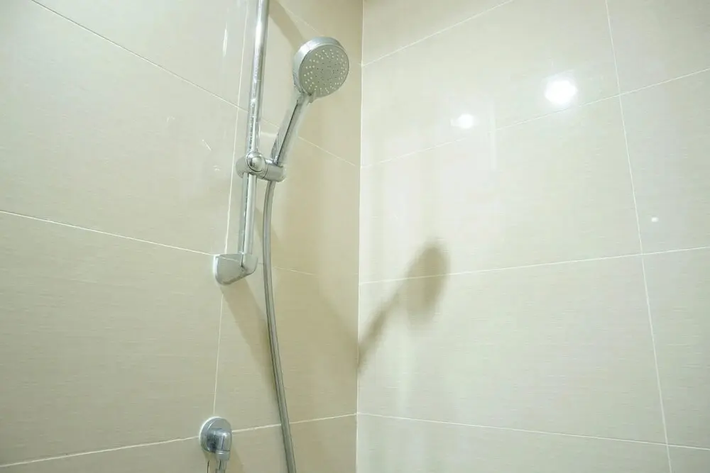 Джакарта: Strategic Location 1BR Apartment @ Puri Mansion near Puri By Travelio