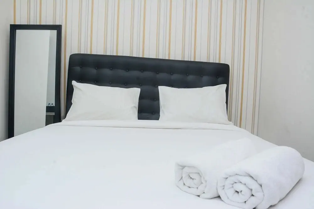 Бекаси: Minimalist and Posh 1BR Grand Kamala Lagoon Apartment By Travelio