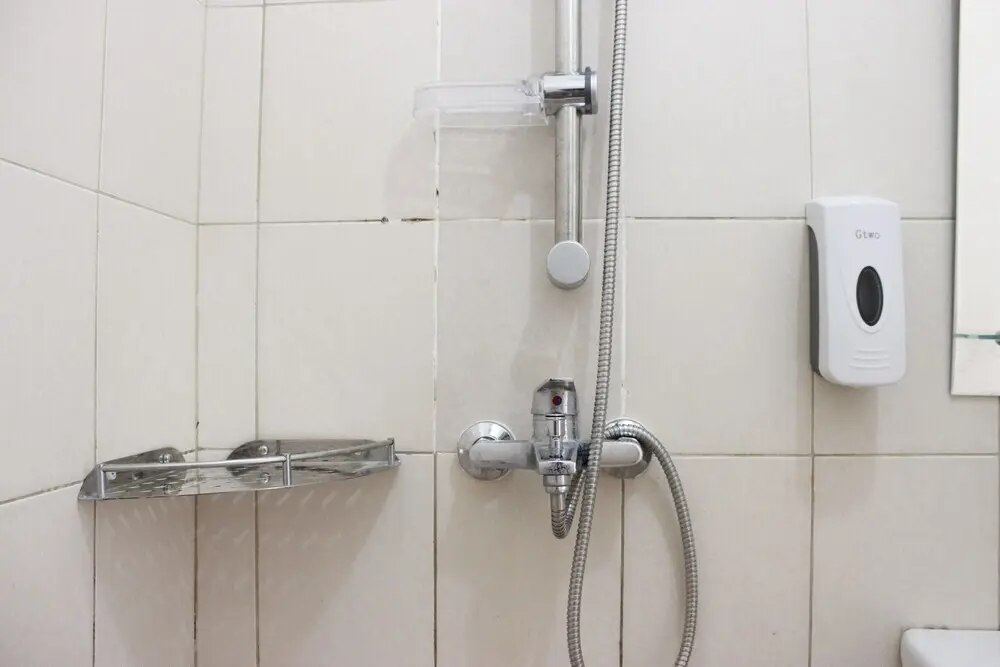 Бандунг: Comfy 2br at Tamansari Panoramic Apartment by Travelio