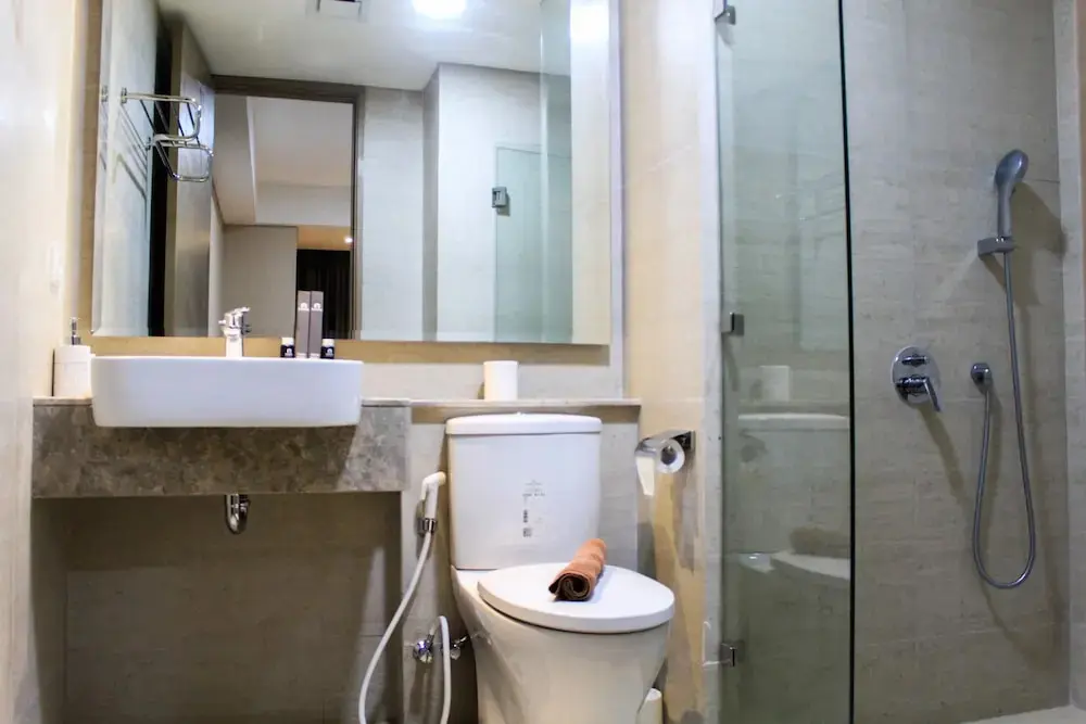 Джакарта: Best View 1BR Apartment at Gold Coast PIK By Travelio