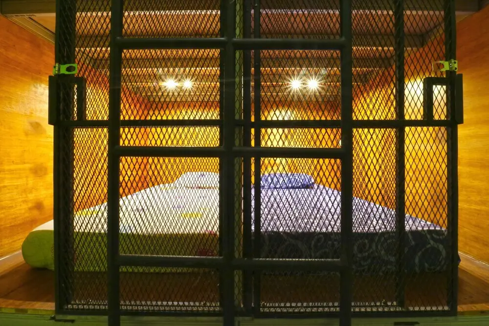 Джакарта: Kabin Kapsul Kayu Jati I Hostel