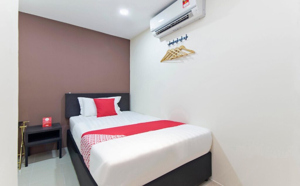 Депок: OYO 265 Nurdiono House Kentungan