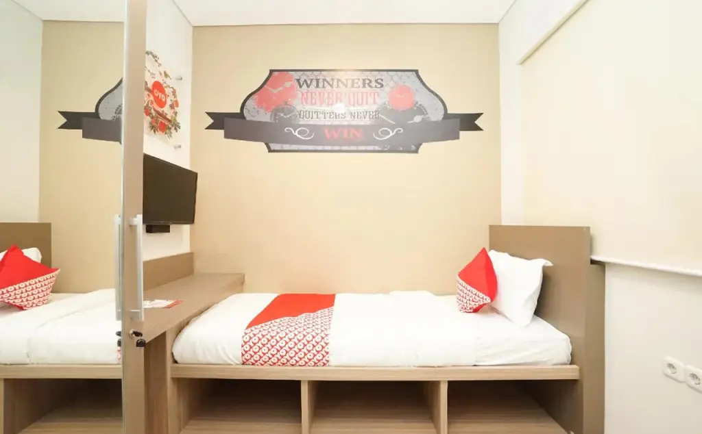 Сурабая: Graha 8 Syariah by Oyo Rooms