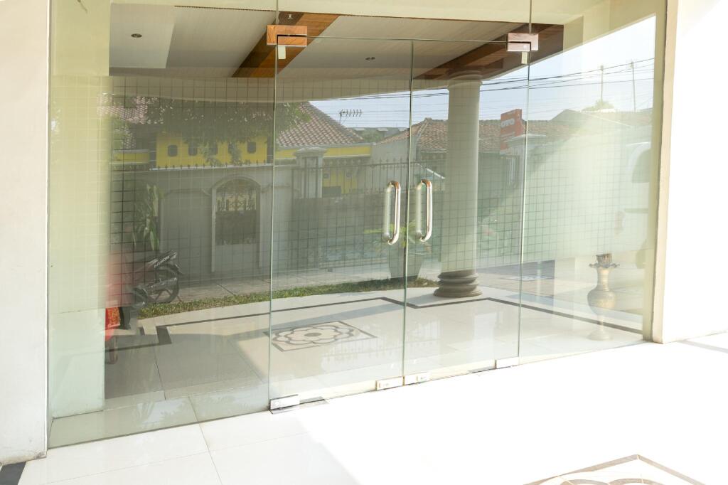 Джакарта: OYO 1421 Kasmaran Guest House Syariah