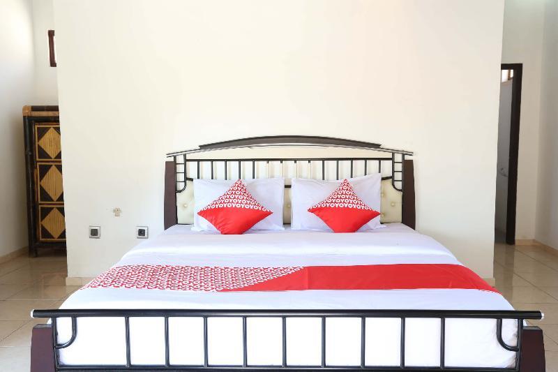 Кута: OYO 1651 Purnama Beach Hotel