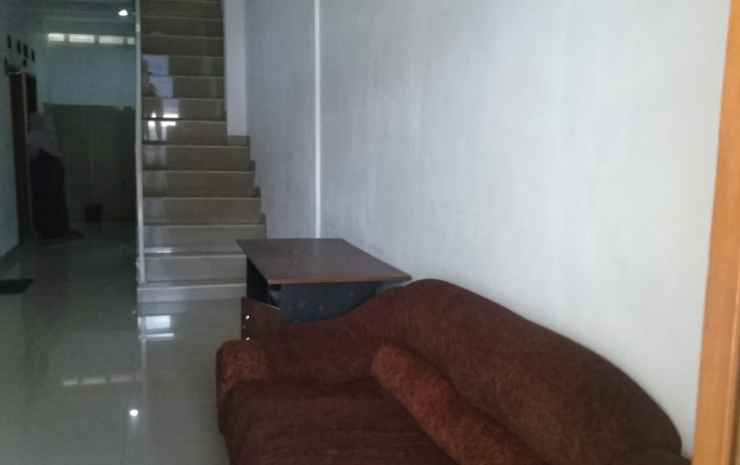 Депок: OYO 2237 Azzam Residence Syariah