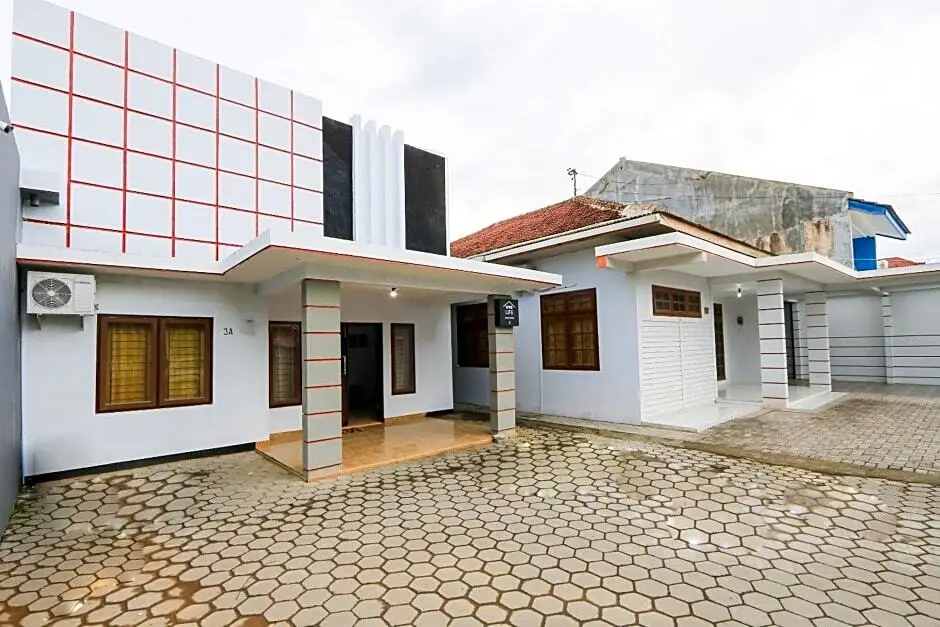 Баньюванги: OYO Life 2724 Wisma Wijaya