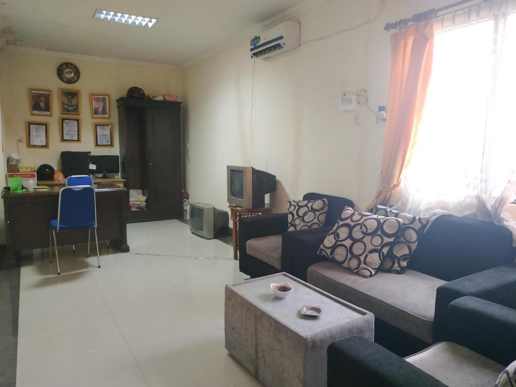 Депок: OYO 2832 Wisma Sukatani Indah