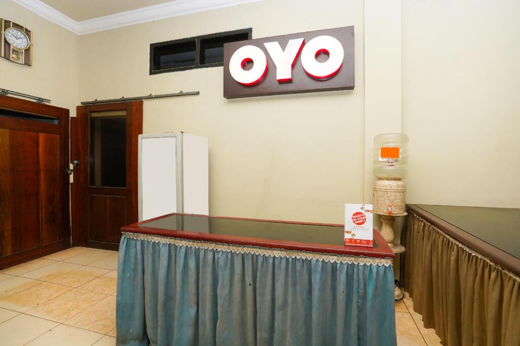 Памекасан: OYO 2715 Hotel Madinah Syariah