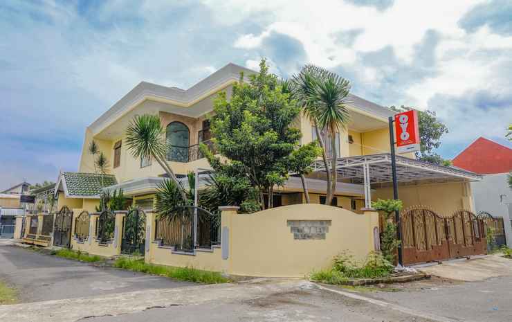 Маланг: Omah Cimbar Family Residence