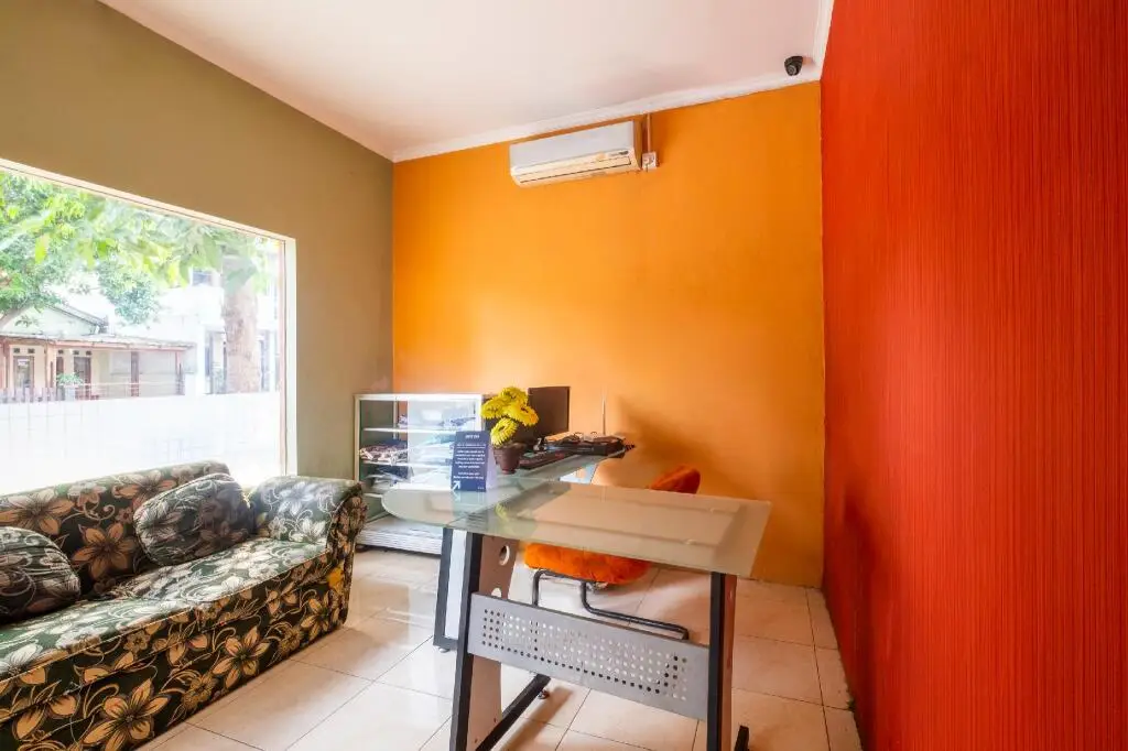 Караванг: SPOT ON 2806 Wisma Syariah
