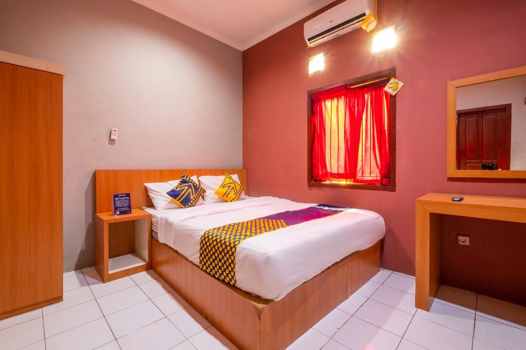 Караванг: SPOT ON 2806 Wisma Syariah