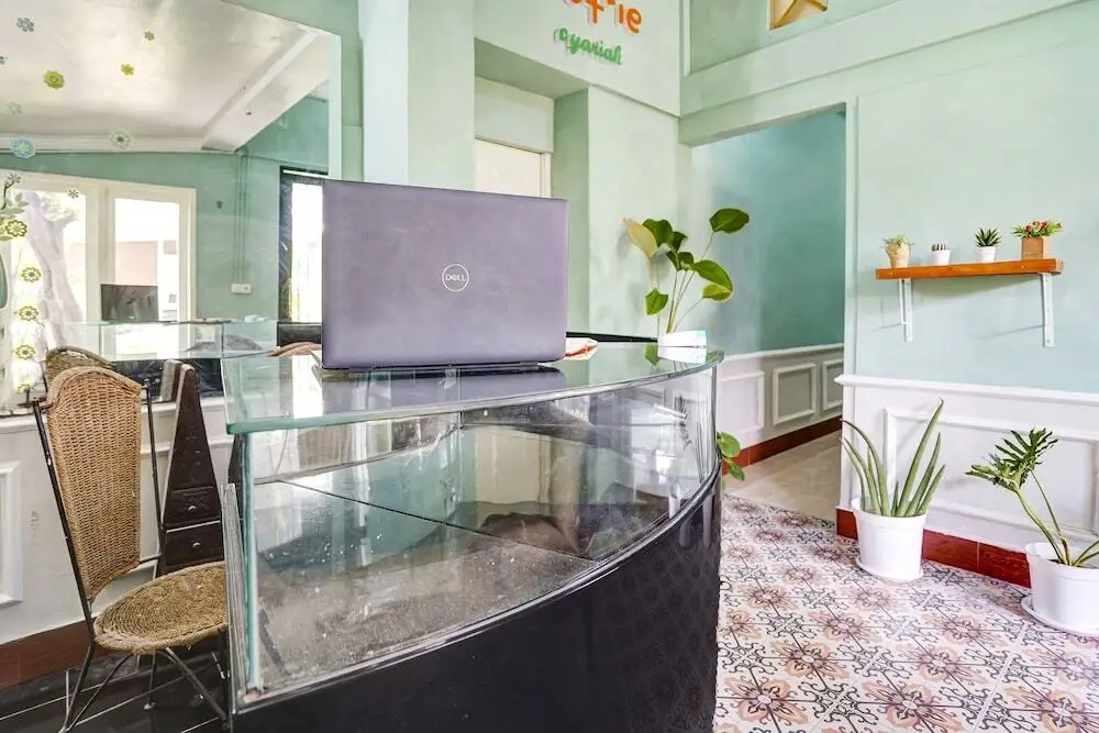 Сурабая: OYO Life 2929 Kost Sofie Syariah