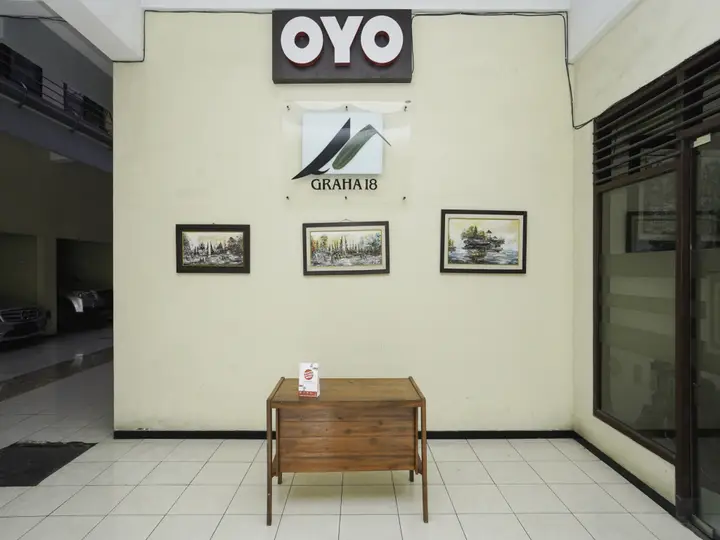 Сурабая: OYO 2902 Graha 18